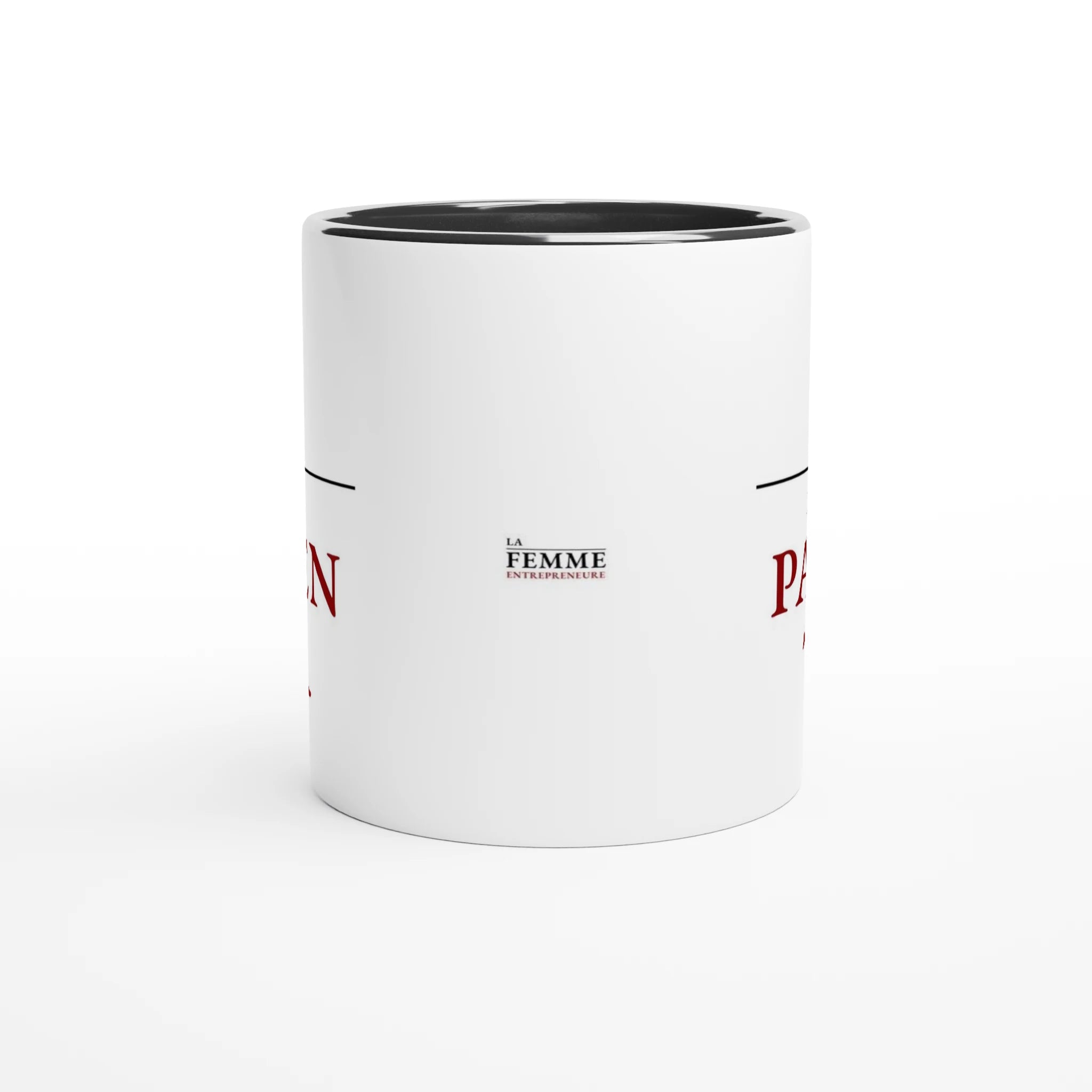 Vue de côté du mug en céramique « Je bosse, merci de patienter » avec logo La Femme Entrepreneure.